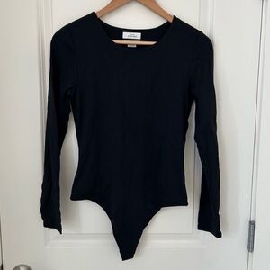 Babaton Aritzia Contour Crew Neck Long Sleeve Bodysuit Black Small S